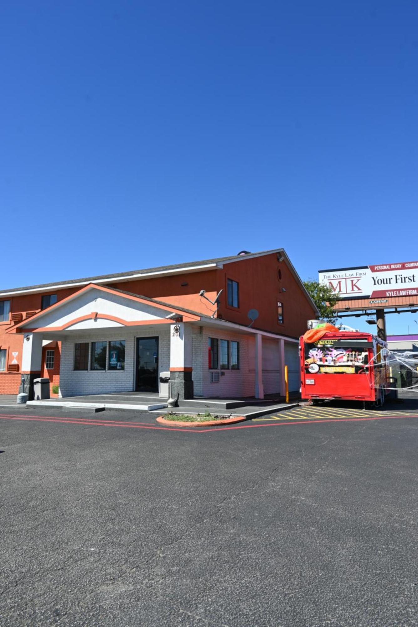 Howard Johnson By Wyndham Near Schlitterbahn New Braunfels Exterior photo